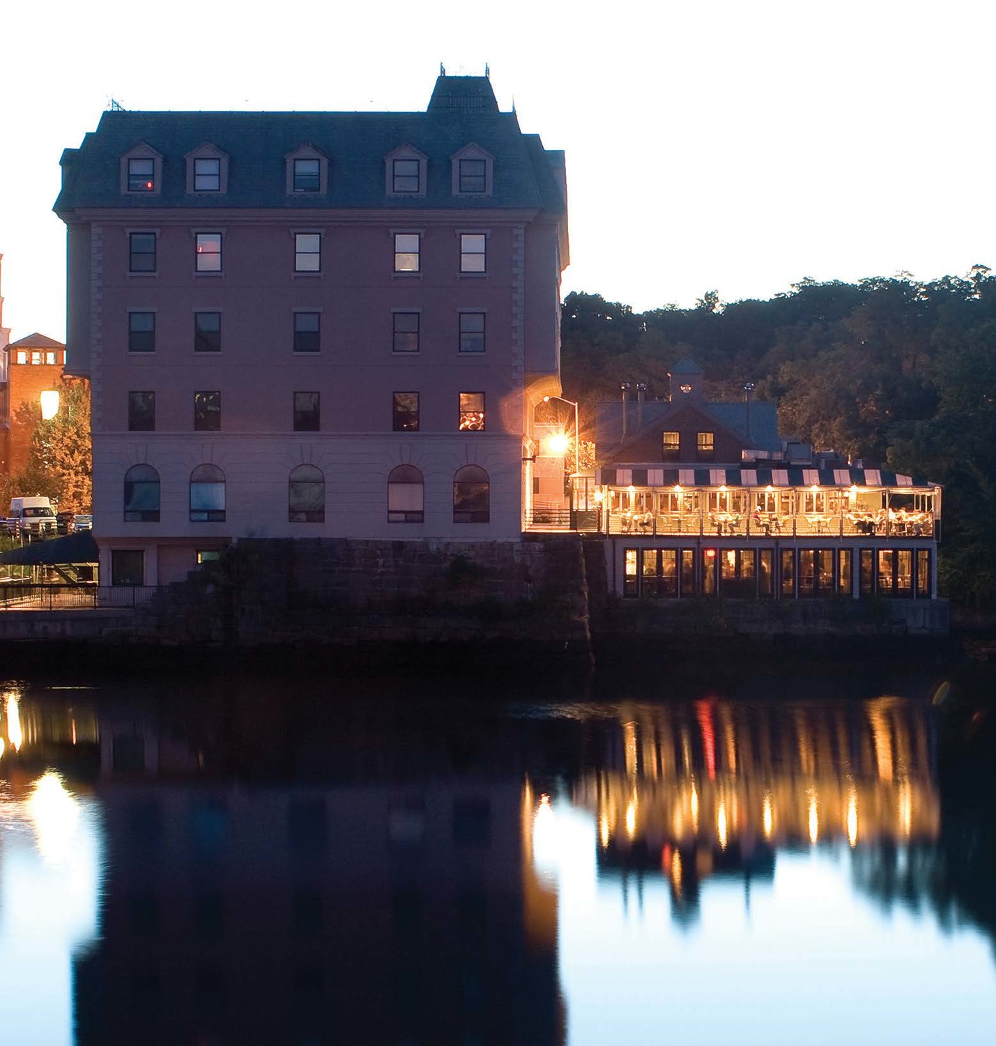 Waterfront Dining To Savor Providence Monthly Providenceonline