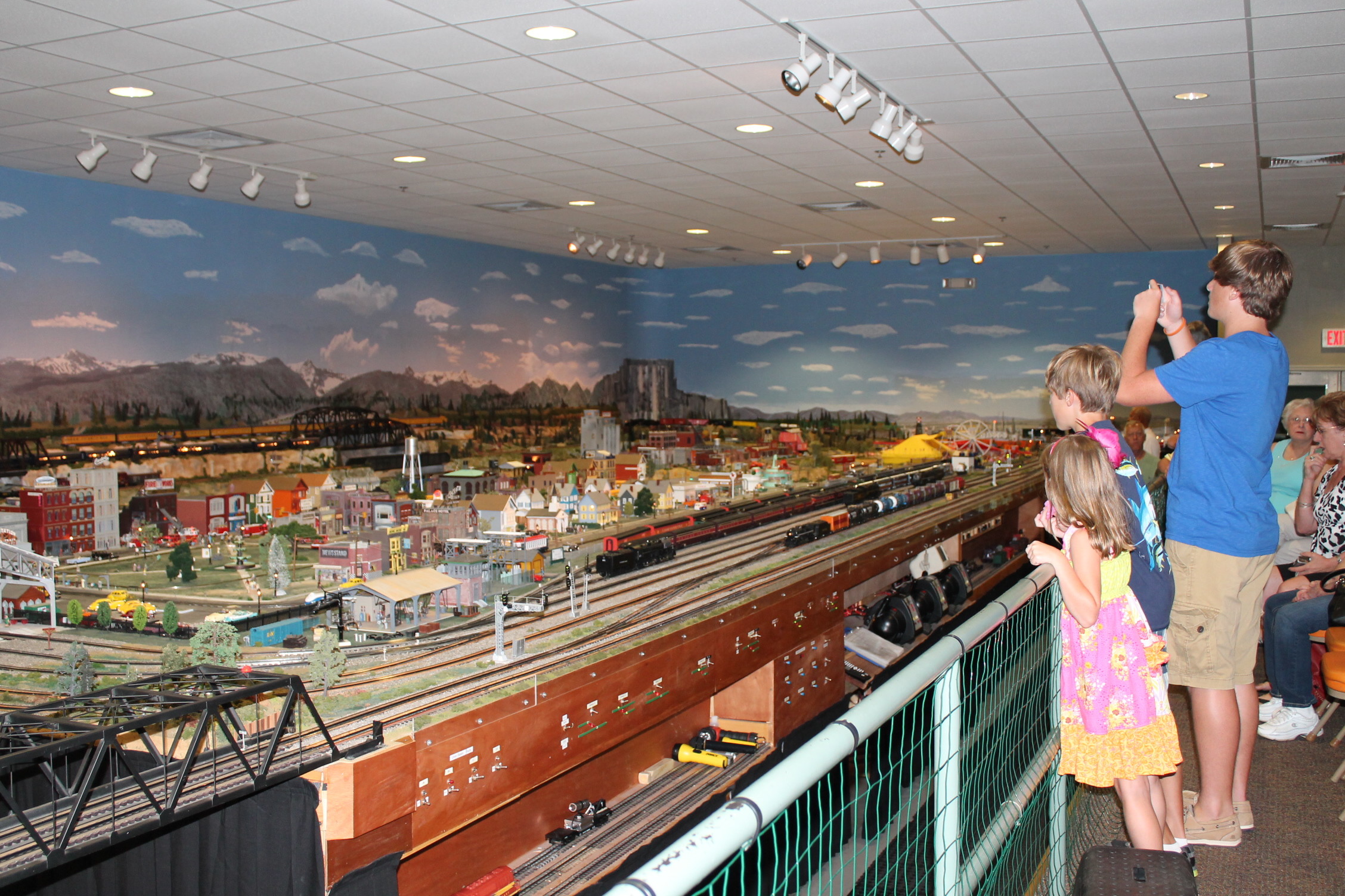 Gulf Coast Media Foley’s model train exhibit celebrates 10year