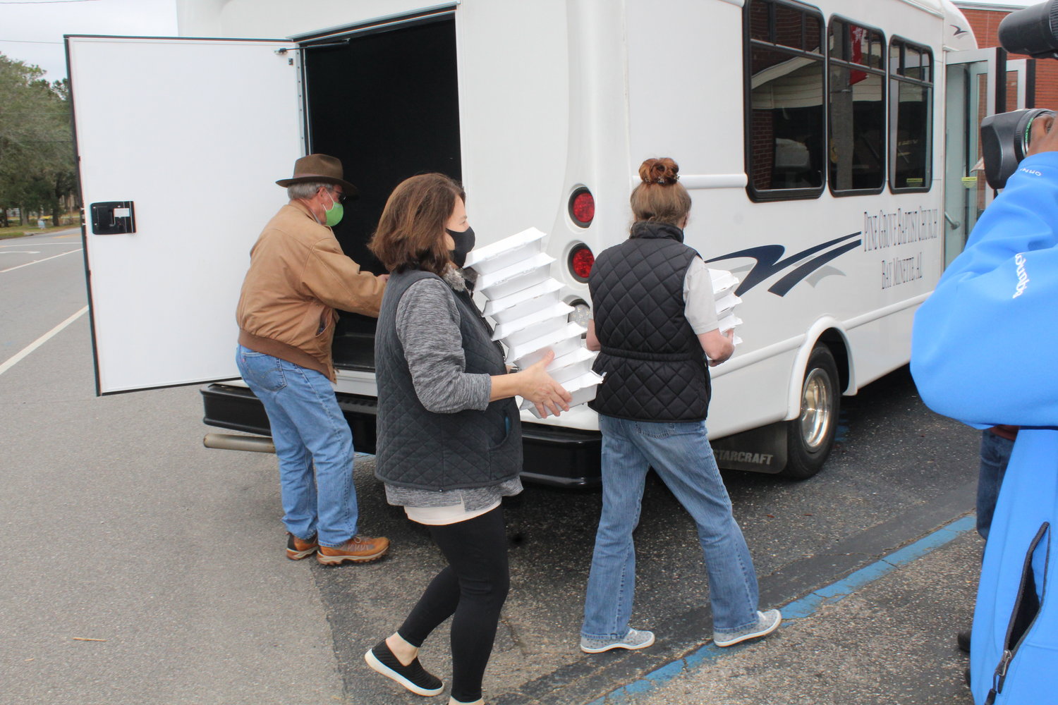 Friends of First Responders deliver appreciation lunches in North Baldwin - Vimarsana News