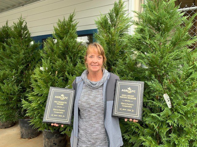 Deena McMullen with Elberta Co-Op receives two awards - Vimarsana News