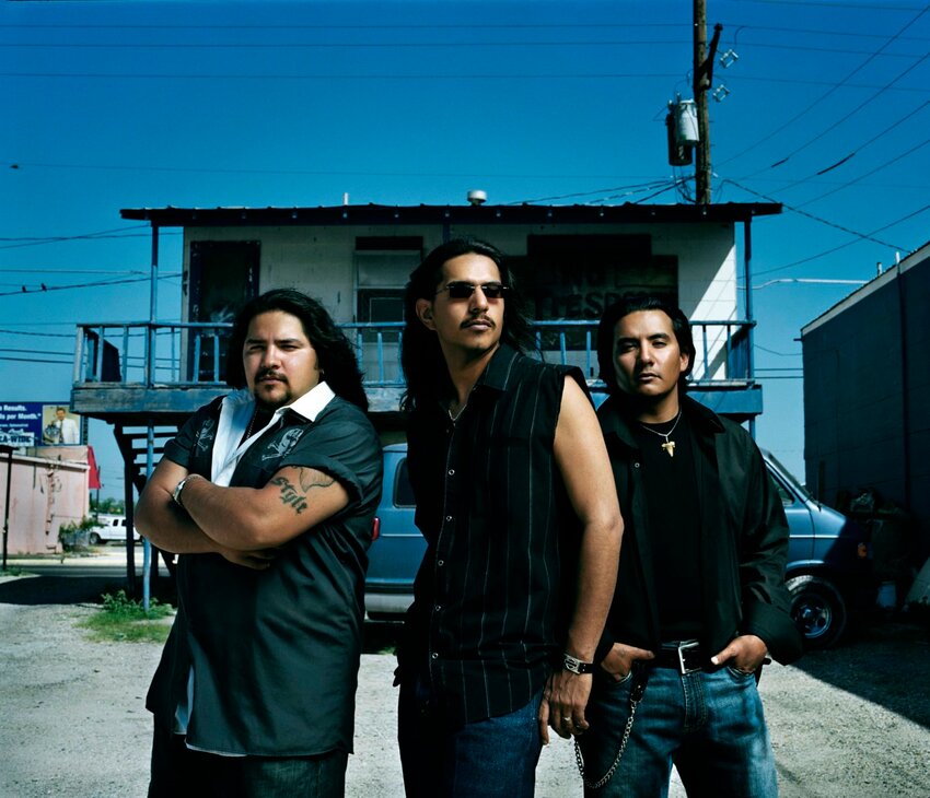 Los Lonely Boys publicity photo Ringo, Henry and Jojo Garza comprise Los Lonely Boys.