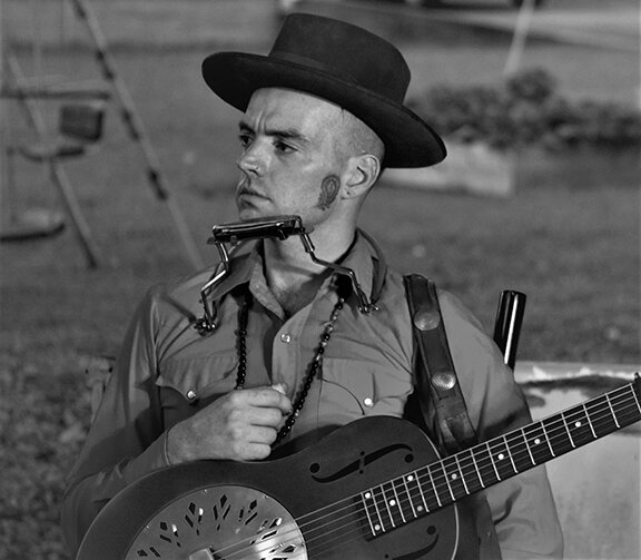 Jason Dea West and Juniper Djinn – Americana/Gypsy Jazz
