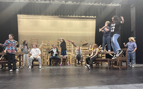Choreographing the scene at the Th&eacute;nardier&rsquo;s Inn.