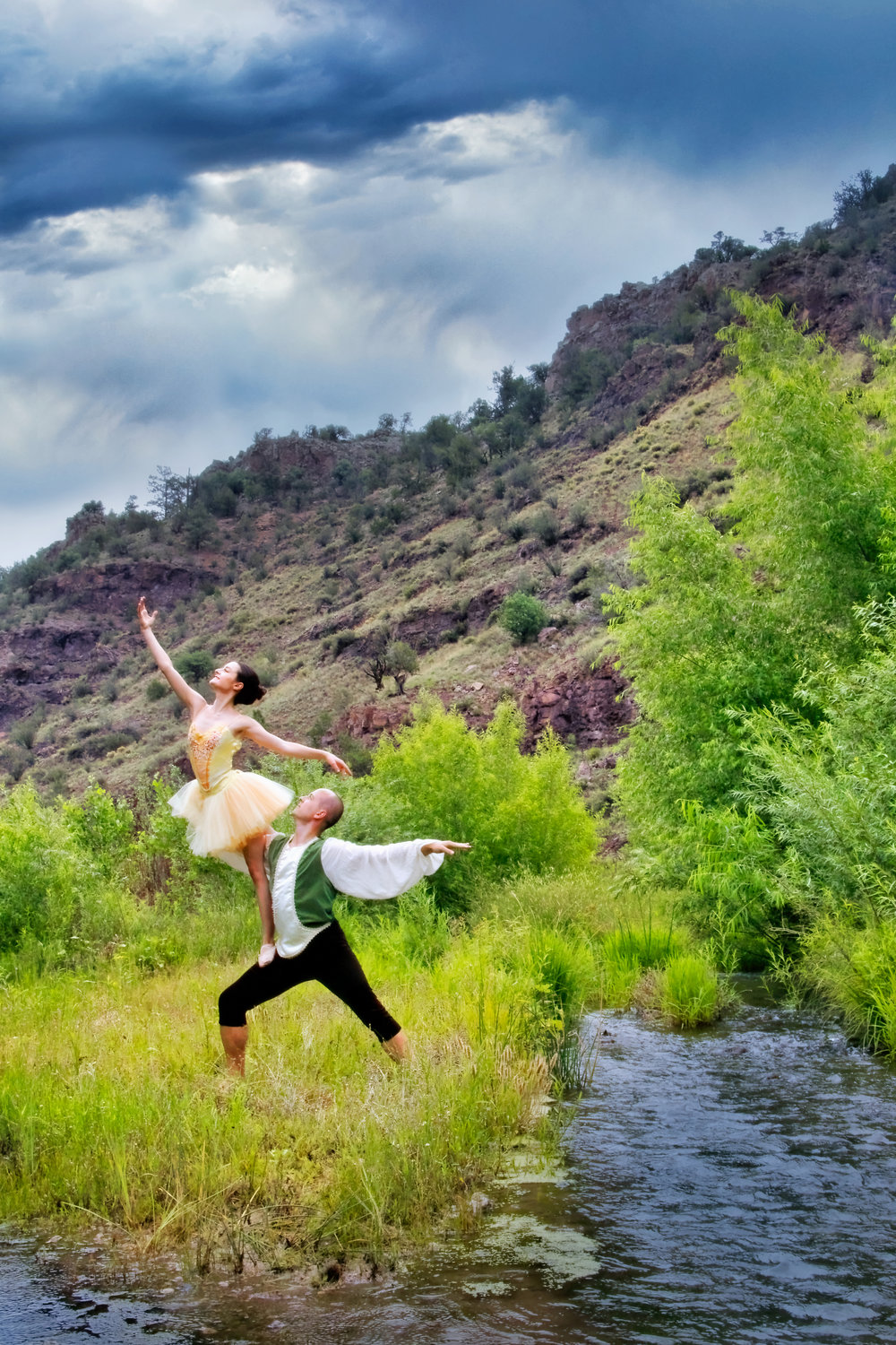 Borderlands Ballet dancers Lana Pillsbury and John Pohl.