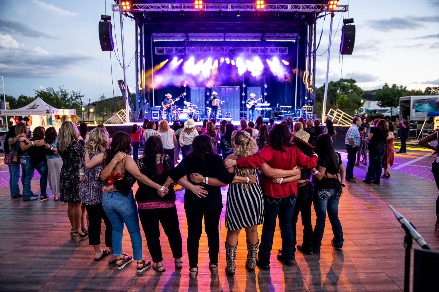 A group enjoys live music at last fall’s Western New Mexico University Back Together
Bash at WNMU, Aug. 19.