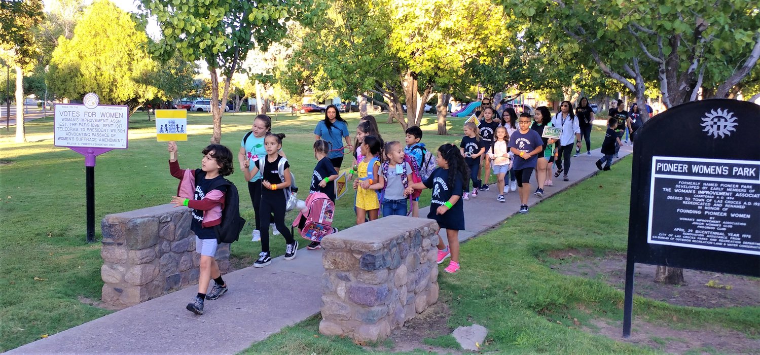 Central Elementary School students, staff and parents, along with Las Cruces Public Schools Deputy Superintendent Gabe Jacquez, LCPS School Board member Pam Cort and LCPS Safe Routes to School Champion Maria Wagner.
