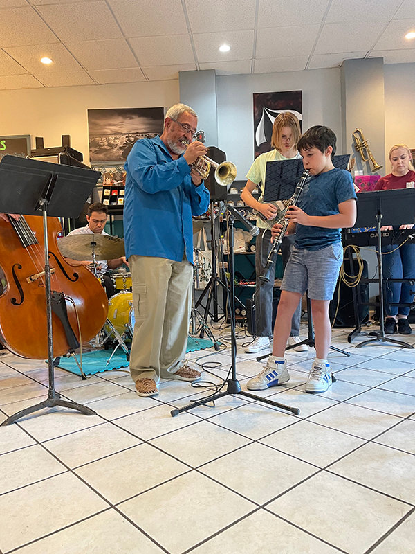 The Mesilla Valley Jazz and Blues Society works to promote
jazz in the community, with an emphasis on including young
people and furthering their skills and interest.