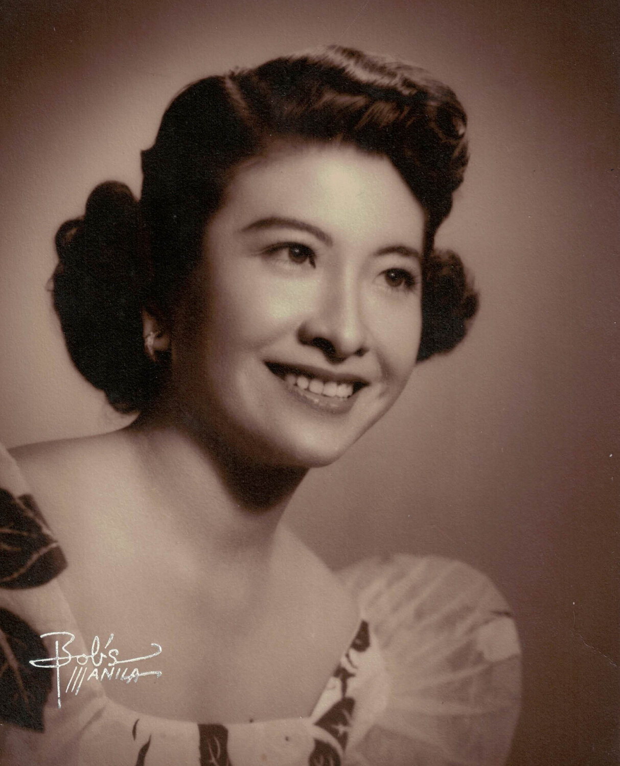 Lourdes "Lulu" Reyes Besa - humanitarian aid worker, Filipina civilian recipient of the US Medal of Freedom from President Harry Truman (twice in 1947).