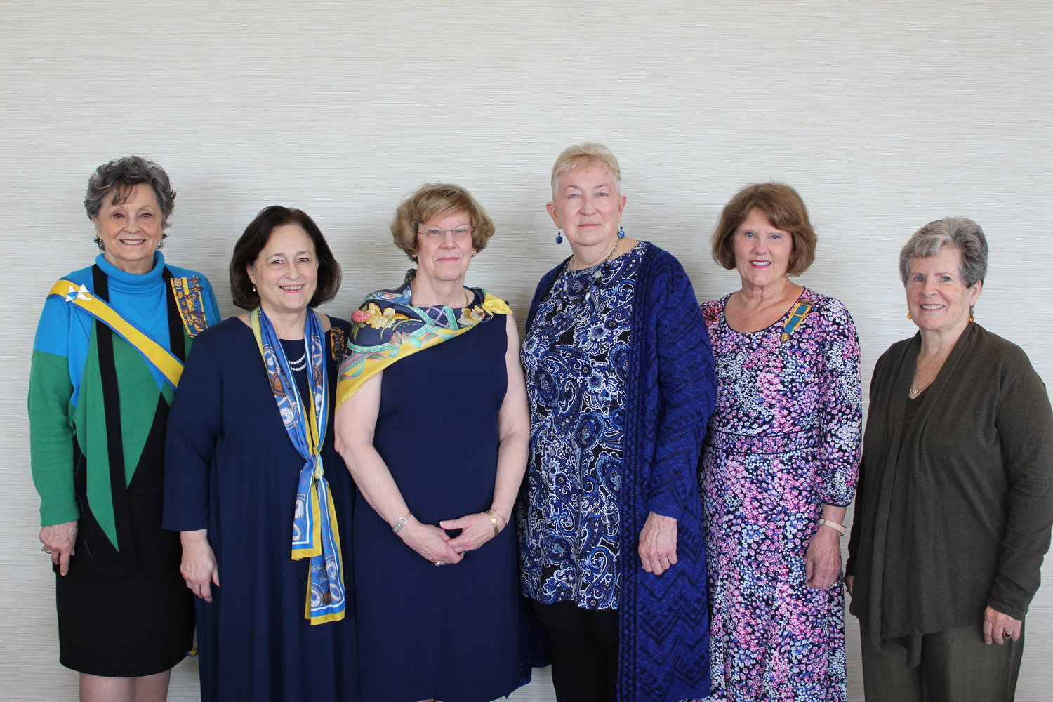Colonial Dames officers installed