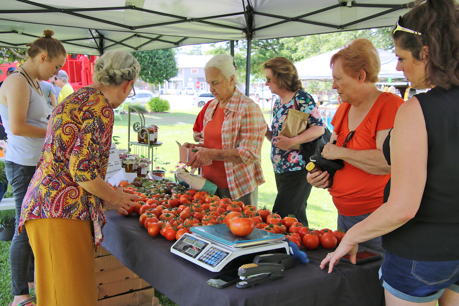 Farmers Market returns to Madison