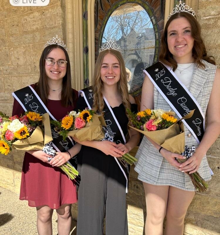 Left to right: Ellie Sauder, Josie Sauder, Alita Reinhart