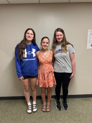 From L to R: Clara Mandelkow, Brenna Buck, Haley Betcher