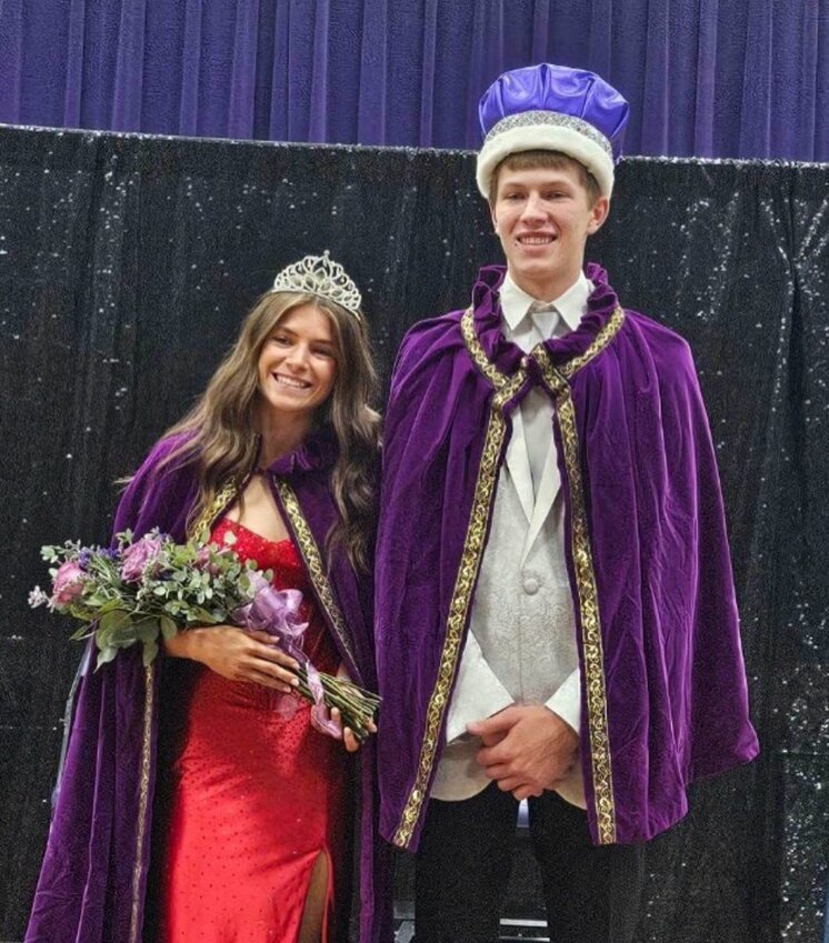 Front - Crown Bearers: Amelia Lexvold and Ben Halverson.
Middle - Junior Usher: Ruby Schafer. Queen Candidates: Maya Roschen, Erin Beck, Hazel Volkmann, Ashlee Barton and Mari O'Connor. 
Back -  Junior Usher: Cody Ryan. King Candidates: Ethan O'Reilly, Ayden Horsman, Owen Roschen, Cameron Agenten and Jay Ryan.