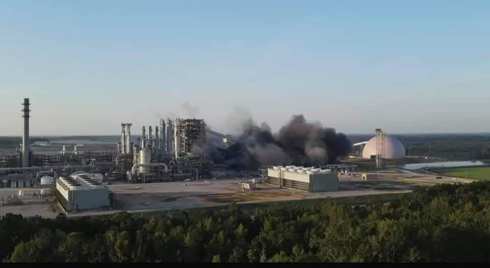 Kemper coal plant structures imploded