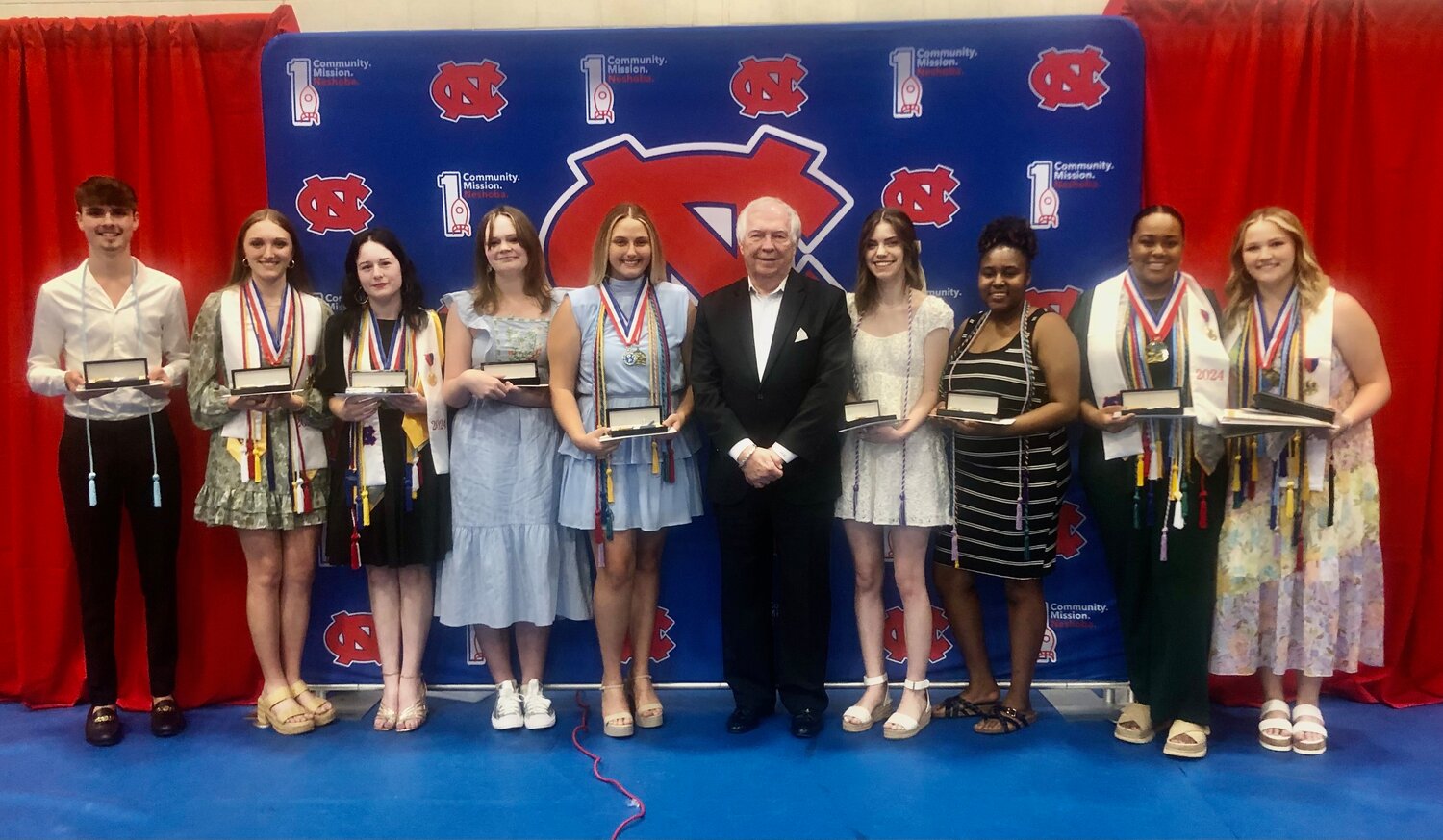 Davis awards nine NCHS seniors with scholarships - Vimarsana News