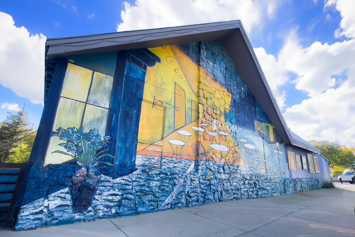 In 2023, the Humane Society, celebrating its 40th year, collaborated with artist Markus Hughes to create a mural on the side of its thrift store.