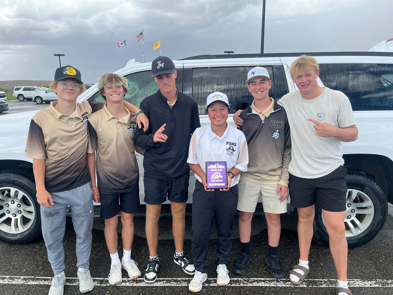 The Pirate golf team poses after its second-place finish at the Chuck Soria Invitational in Kirtland, N.M., Monday.