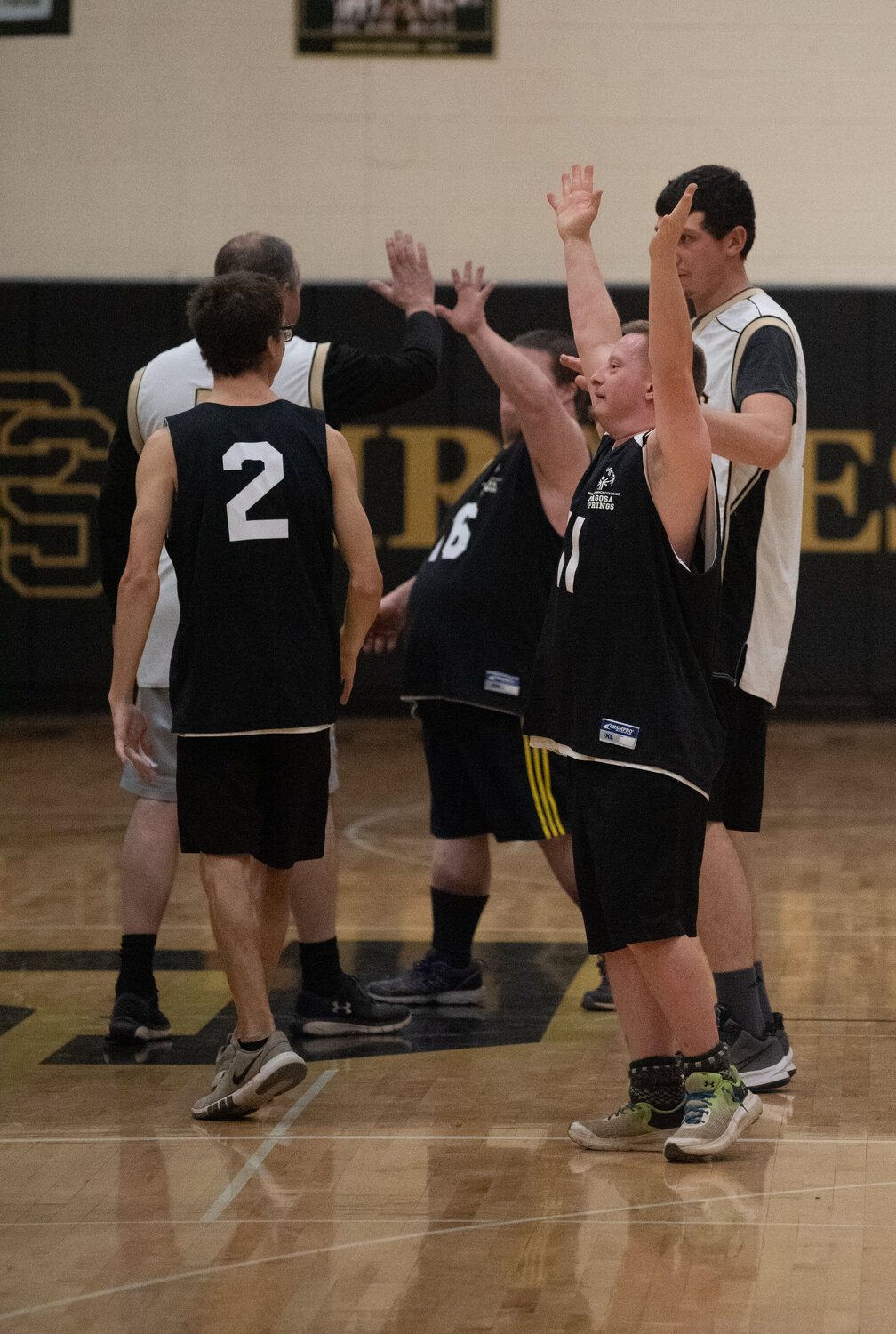 Local basketball fans were treated to extra action last weekend as the Pagosa Springs Special Olympics team took on a team of community members Saturday evening at Pagosa Springs High School. The Special Olympics team easily logged an 85-7 win, to the delight of the crowd.
SUN photos/Randi Pierce