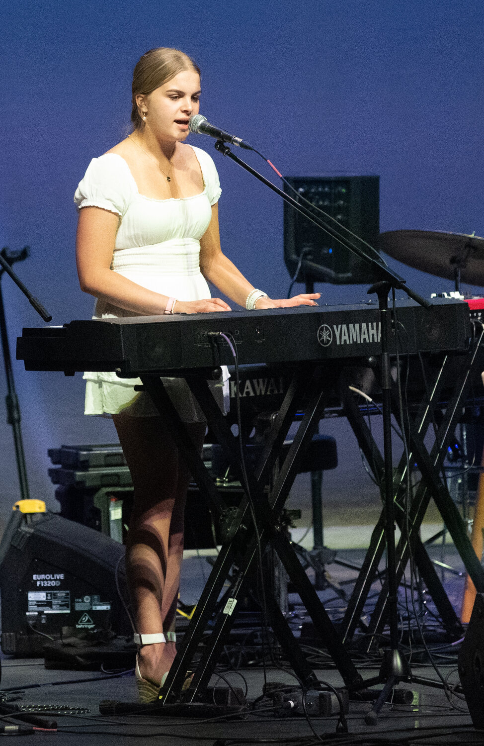 Students in Pagosa Springs High School&rsquo;s Americana Project open the class&rsquo;s April 29 Guest Artist Concert. Students played a number of covers and original songs ahead of welcoming the Mojo Birds to the stage.