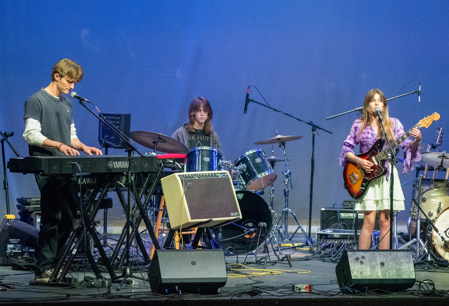 Students in Pagosa Springs High School&rsquo;s Americana Project open the class&rsquo;s April 29 Guest Artist Concert. Students played a number of covers and original songs ahead of welcoming the Mojo Birds to the stage.