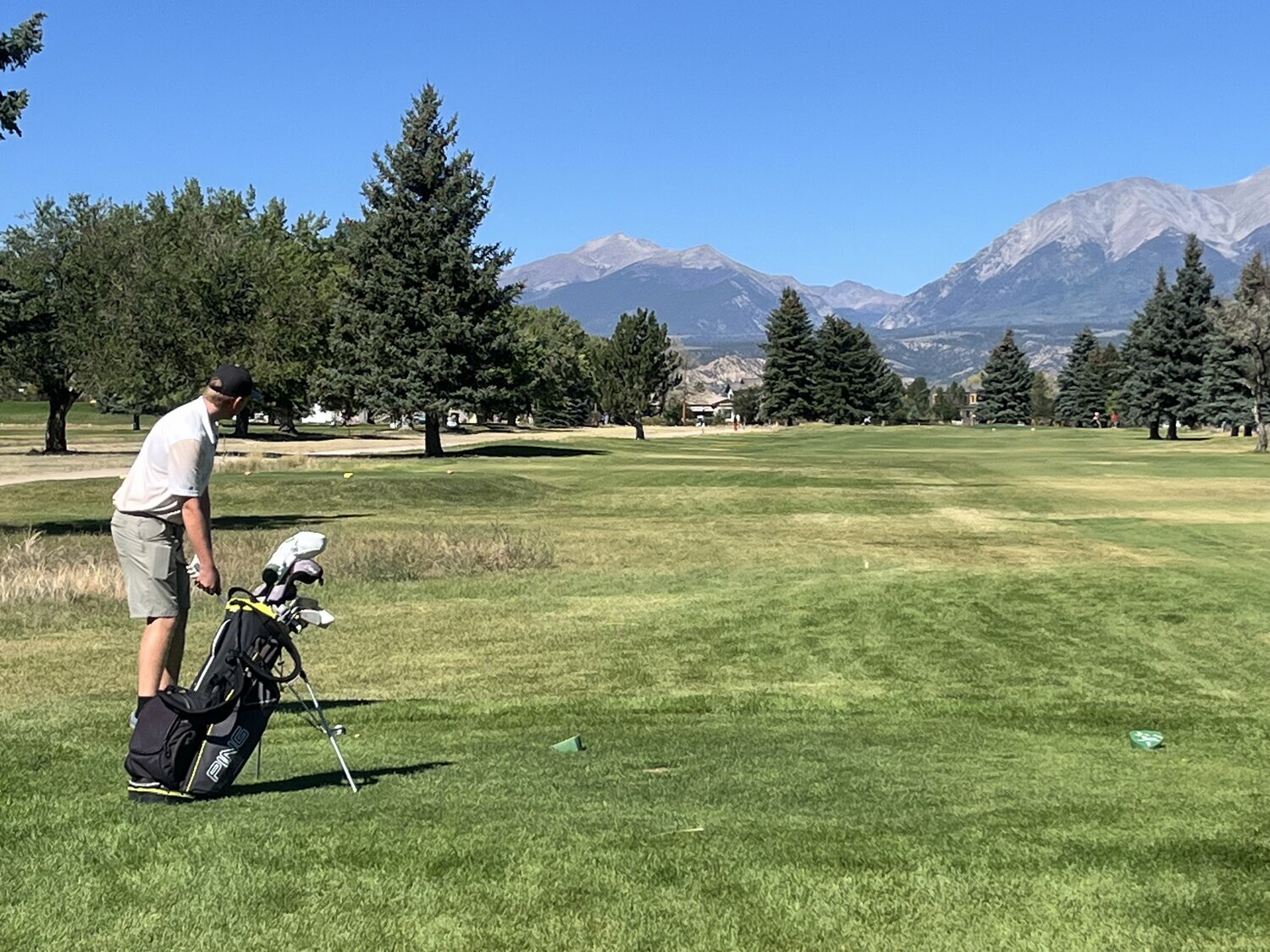 Pirate Treyson Cotts readies a shot at the Butch Braswell Memorial tournament in Salida on Sept. 10. Cotts shot a 97 to finish 23rd at the event, with that effort including shooting birdie on one hole and par on three holes.