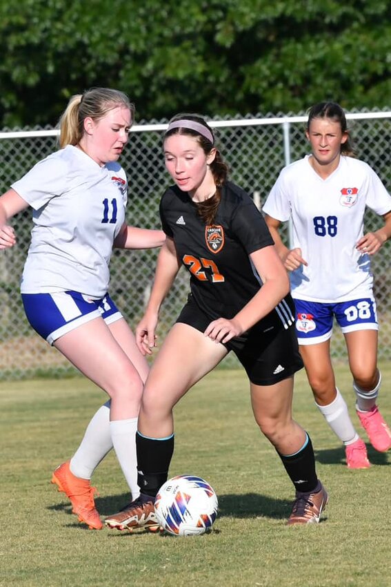 Ellie Chapa (27) scored Cascade's 4th and final goal on Tuesday.