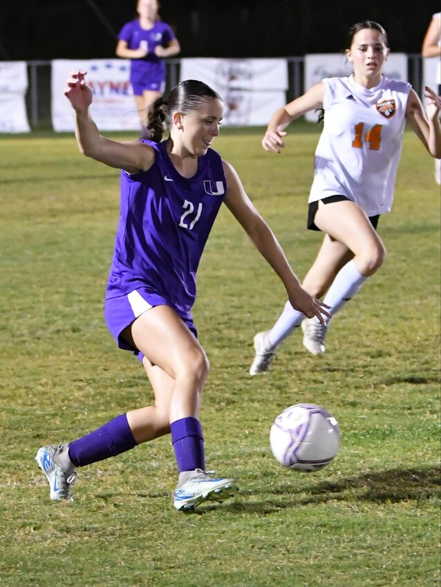 Sarah Flanagan (21) tallied an assist against Cascade on Tuesday.