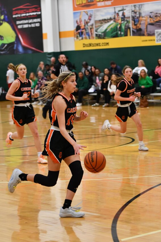 Kaydence Miller (14) scored in double-figures in all three games at the Smoky Mtn. Christmas Classic.
