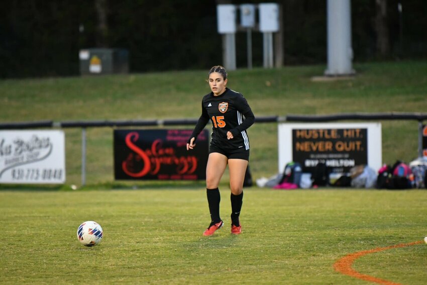 Sophomore Olivia Winnett (15) is the second-highest returning goal scorer from a year ago after finding the back of the net nine times to go along with a pair of assists in her No. 10 position.
