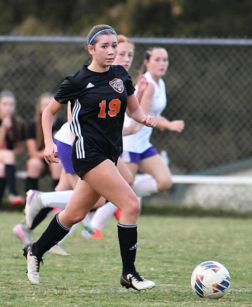 Brinlee Collet (19) scored her 7th goal of the season in the 45th minute of Tuesday's win over the Viqueens.