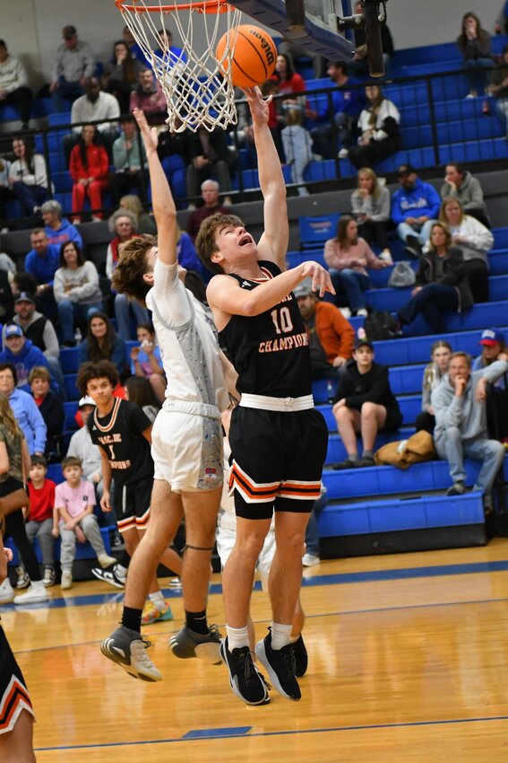 Henry Stone (10 lays in two of his team-high 19 points in Friday's win at Chapel Hill. Stone pulled down three rebounds, dished out a pair of assists, and went 6-6 at the FT line.