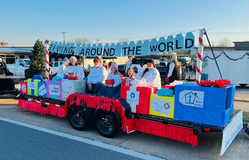 Lots of floats and participants in this year's Christmas parade!