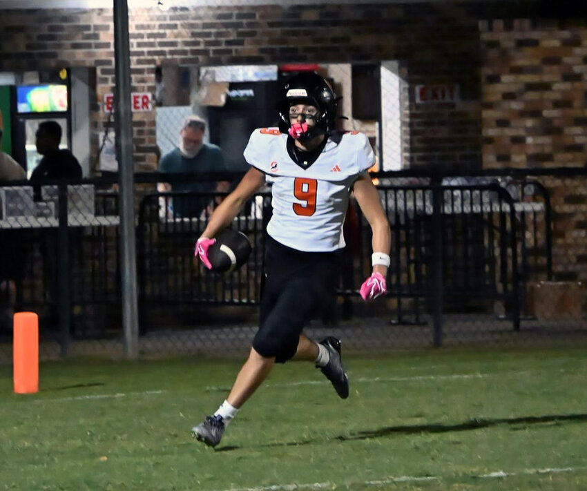 Cascade's Lendon Gordon (9) hauled in a 36-yard touchdown pass for Cascade's only points in Friday's loss at Giles County. Gordon finished with three receptions for 47 yards on the night.