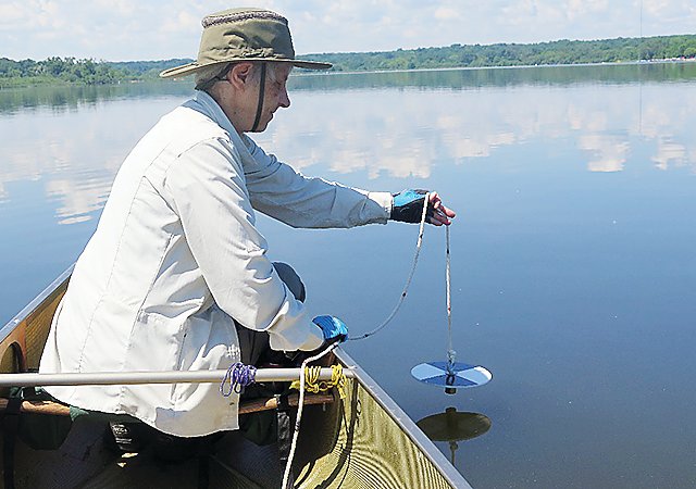 If you’d like to volunteer to take Secchi disk 
readings on Lake Vermilion, contact 
Wayne Suoja at 218-753-2162.