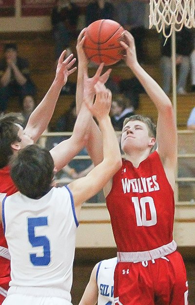 Wolves overpower Mariners | The Timberjay - Vimarsana News