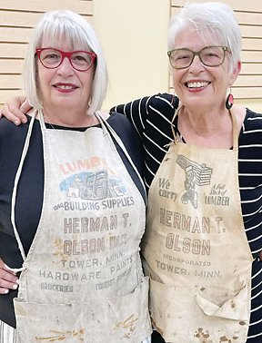 Olson sisters address a packed house - The Timberjay - Vimarsana News