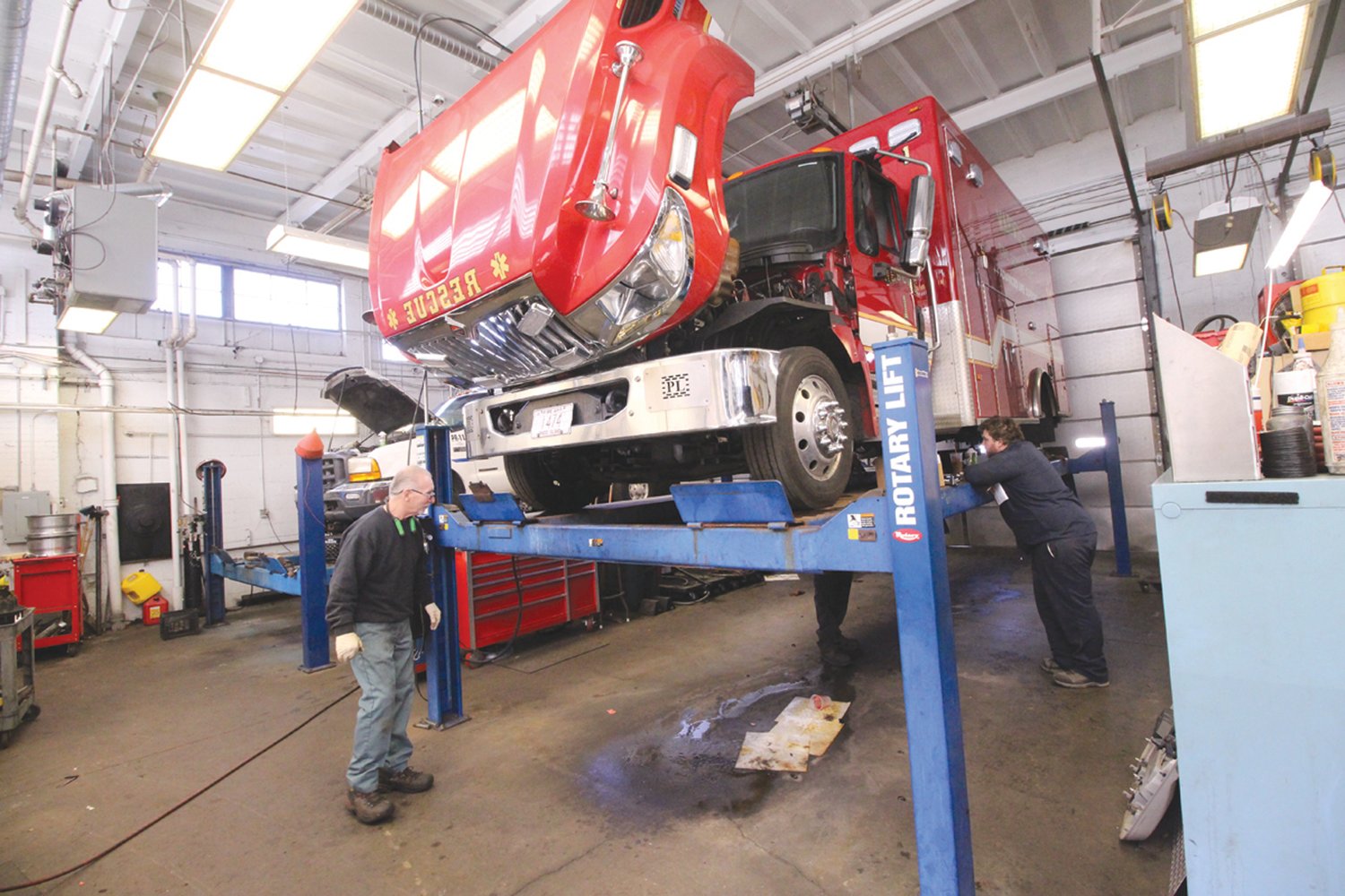 City's 5 rescue trucks breaking down, aging out | Warwick ...