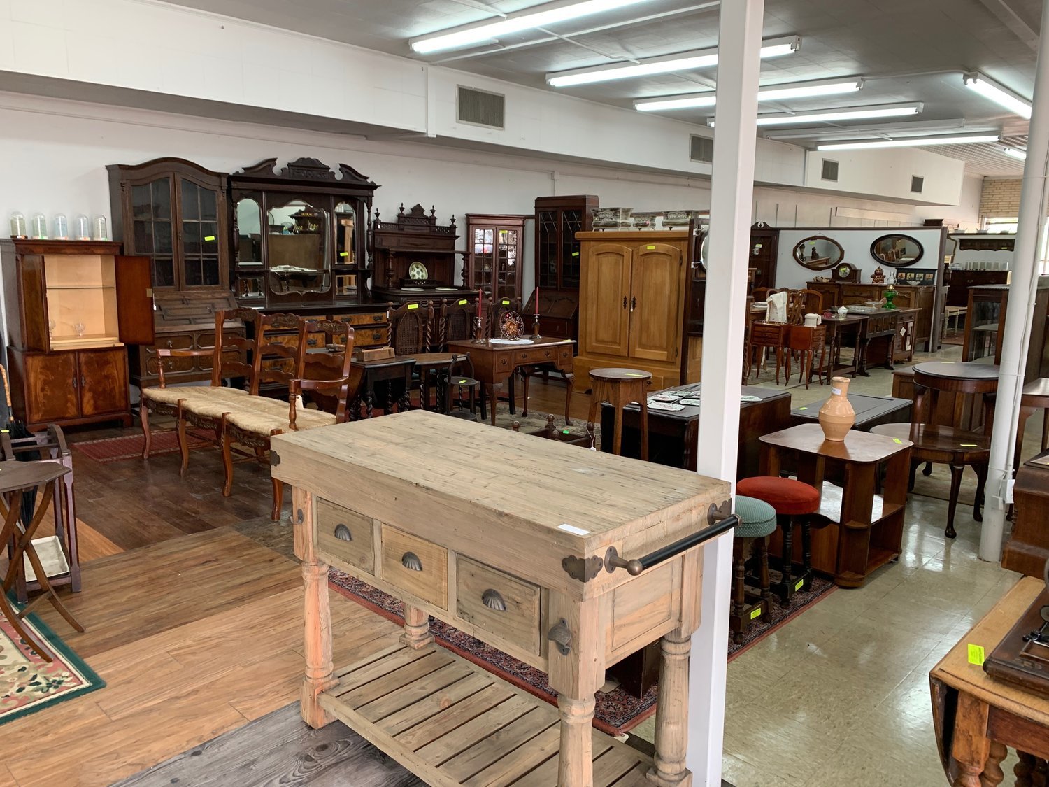 Antique furniture shop adds another retail business to historic Quitman